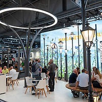 Impression eines Sitzbereiches auf der efa:ON 2023